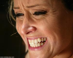 christinacarter.com - Gallery 2005 1217 thumbnail